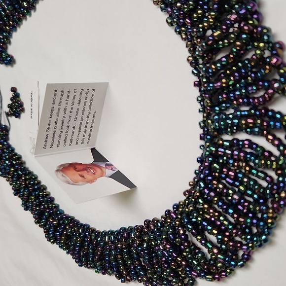 Broken Clasp Peacock Colored STATEMENT NECKLACE - Picture 4 of 12